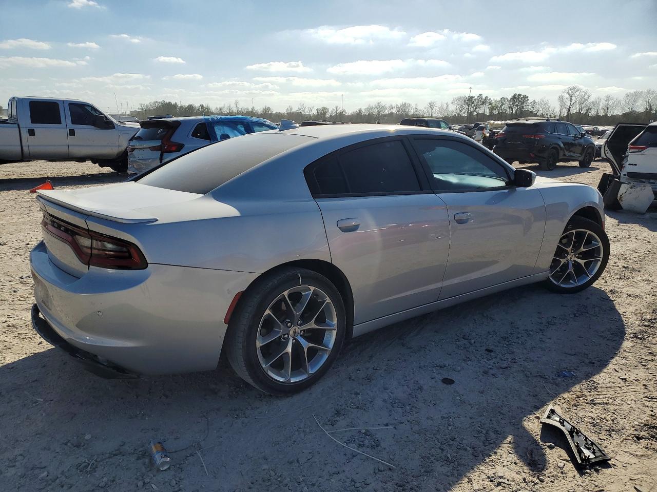 2020 DODGE CHARGER SXT photo 5