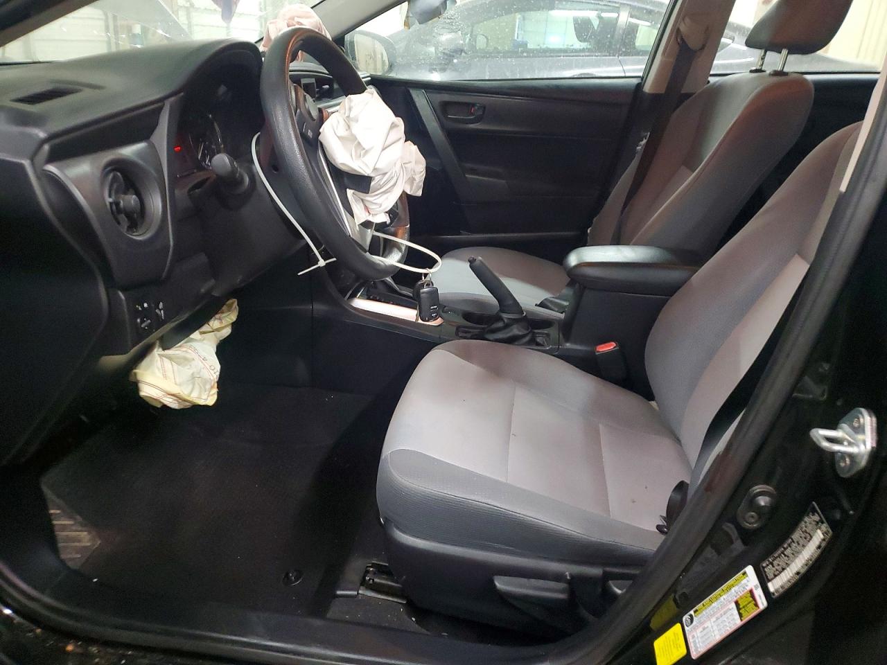 2017 TOYOTA COROLLA L photo 7
