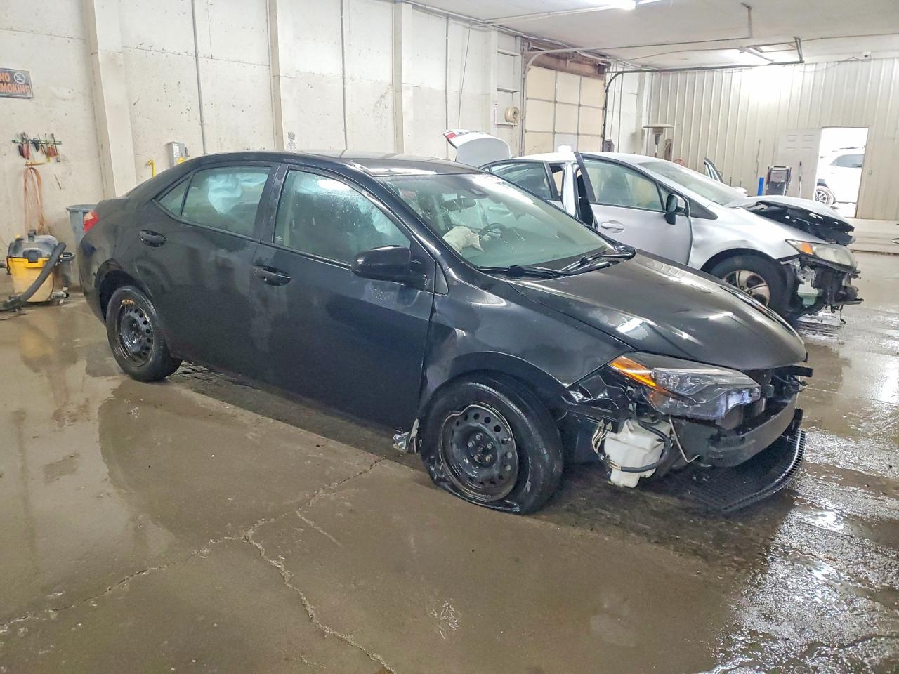 2017 TOYOTA COROLLA L photo 4