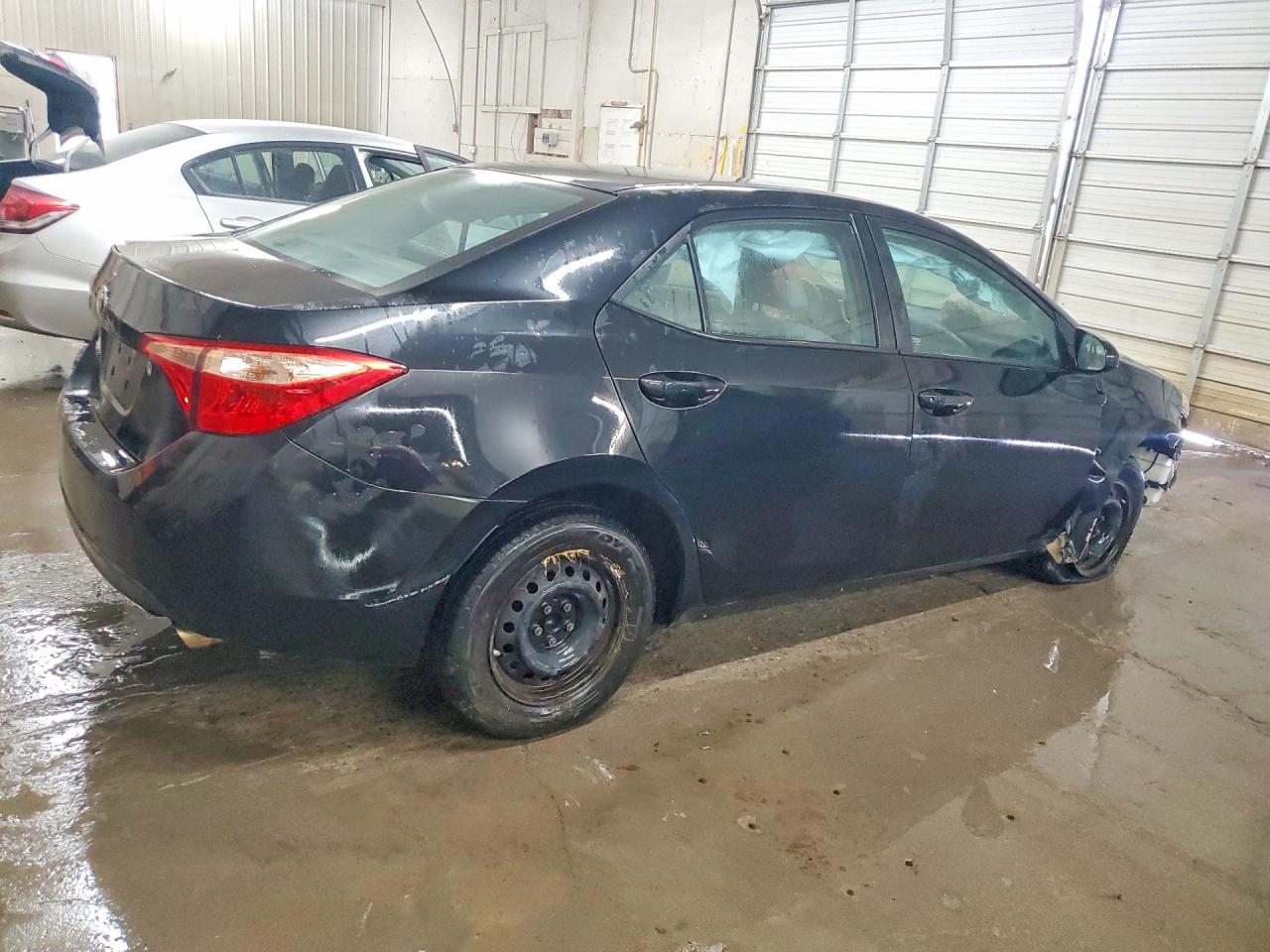 2017 TOYOTA COROLLA L photo 3