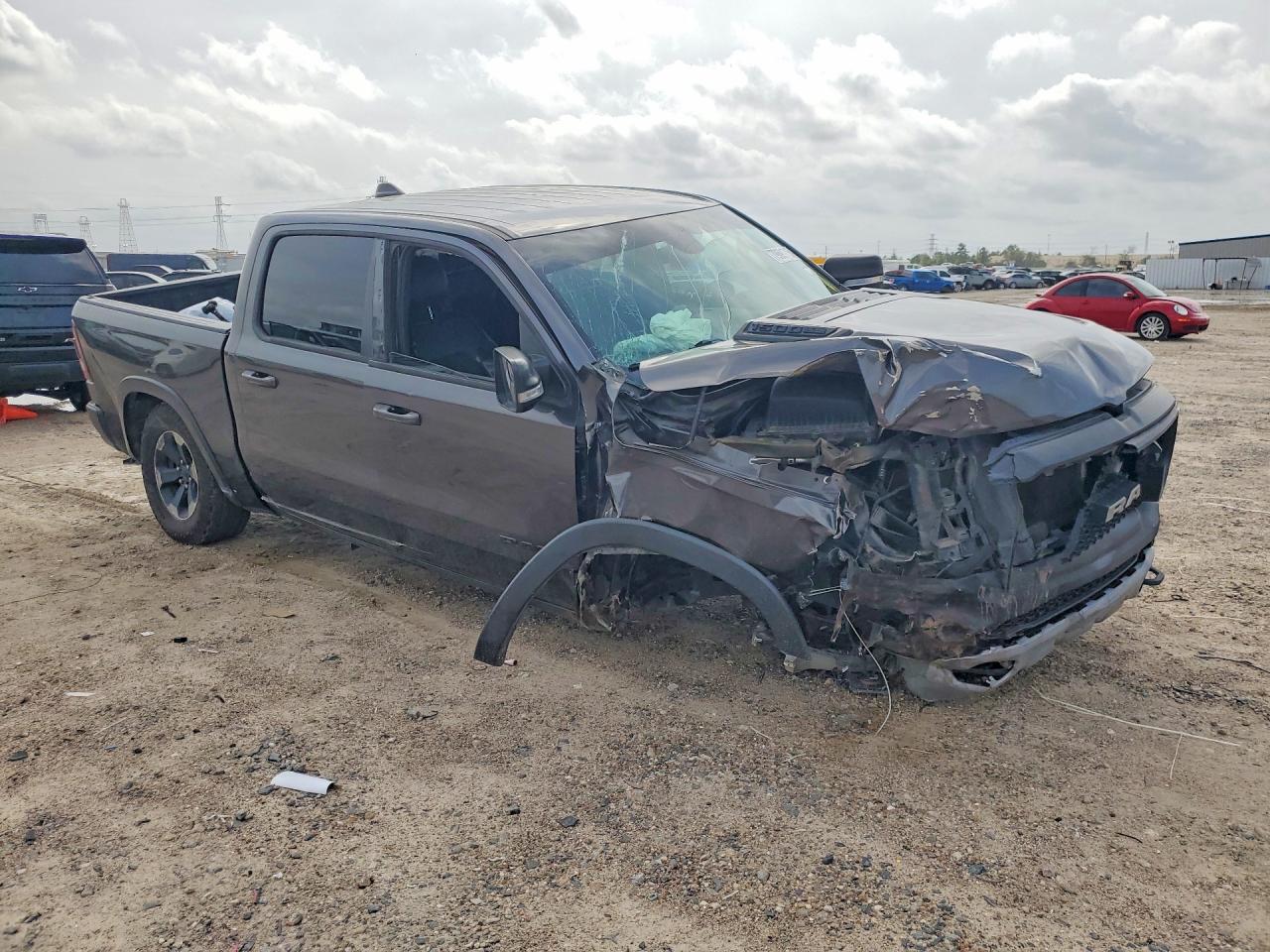 2019 RAM 1500 REBEL photo 4