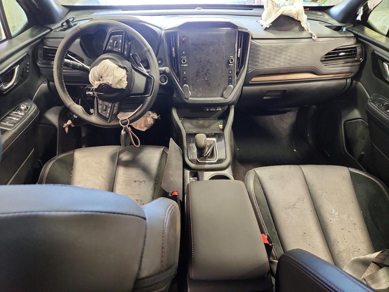 2025 SUBARU FORESTER TOURING photo 15