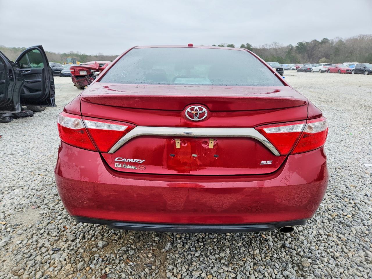 2017 TOYOTA CAMRY SE photo 11