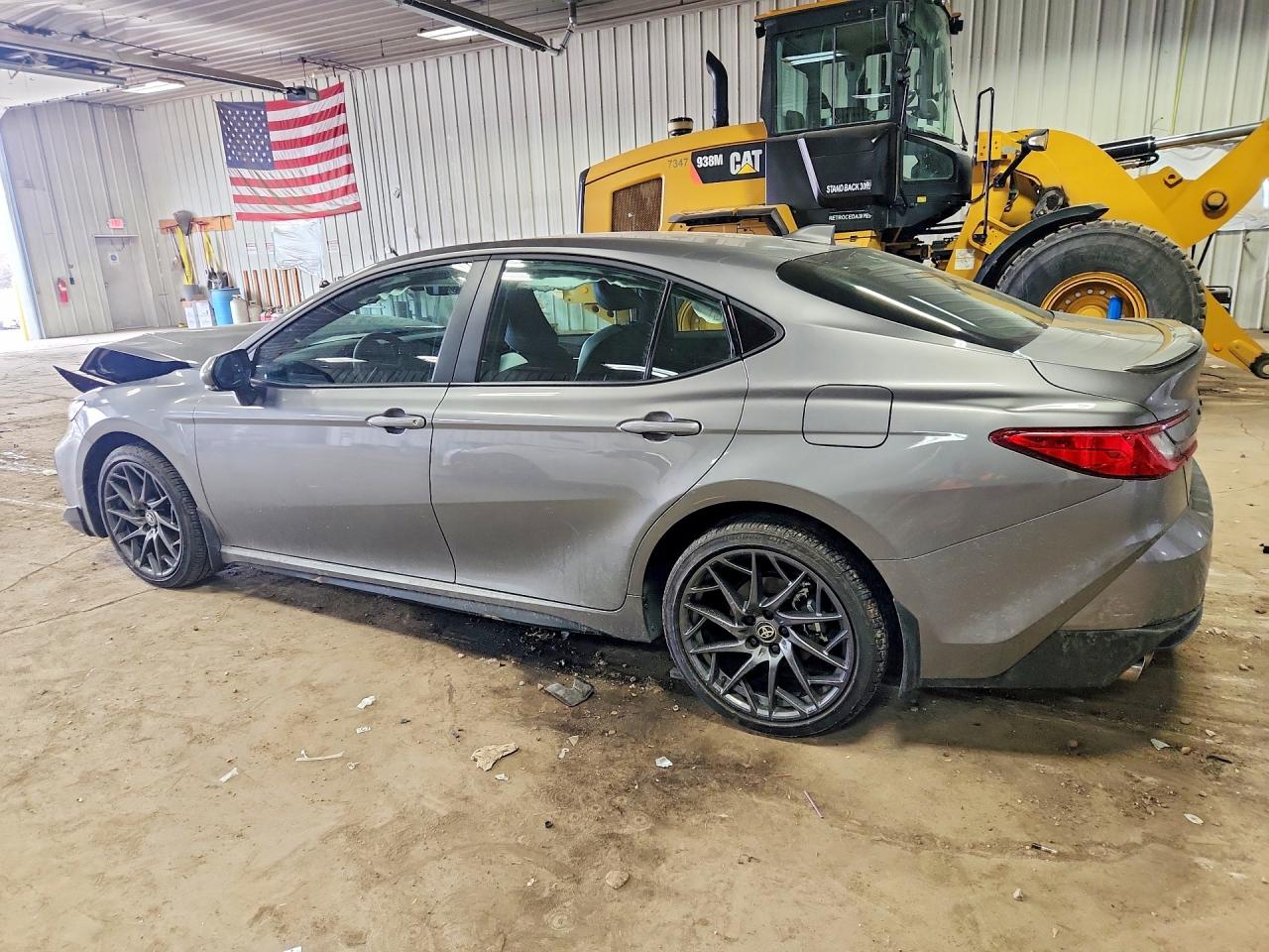 2025 TOYOTA CAMRY SE photo 3