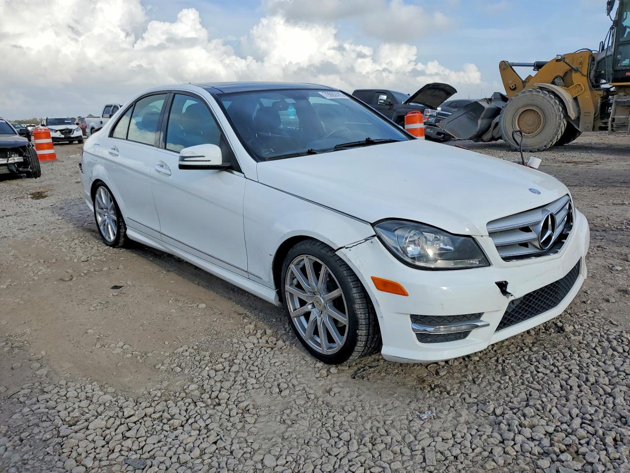 2013 MERCEDES-BENZ C 250 photo 10