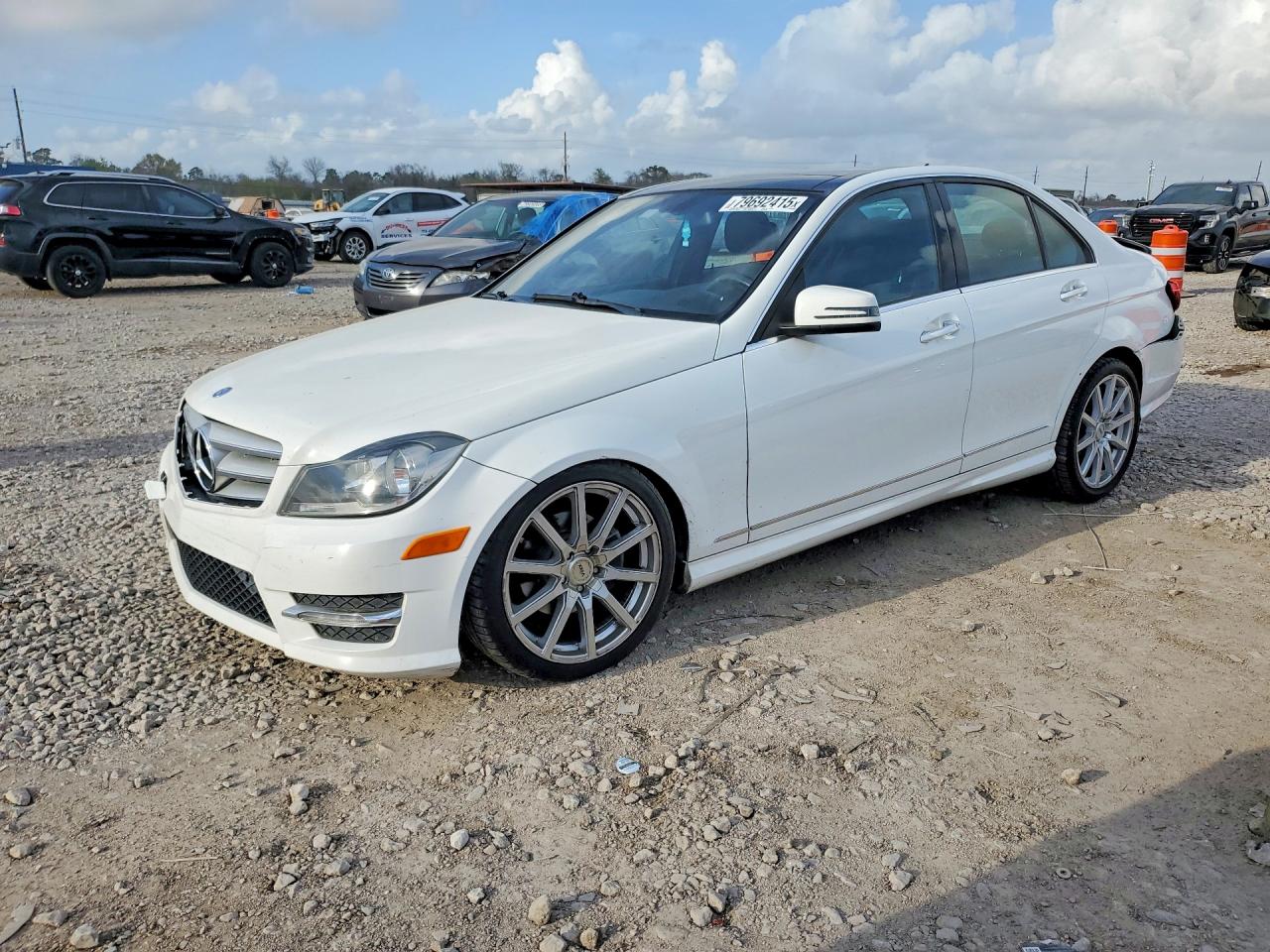 2013 MERCEDES-BENZ C