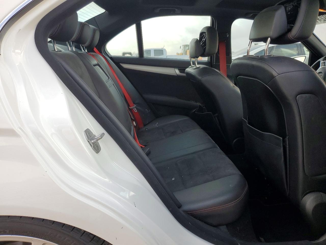 2013 MERCEDES-BENZ C 250 photo 28