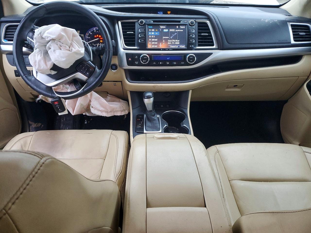 2016 TOYOTA HIGHLANDER XLE photo 8