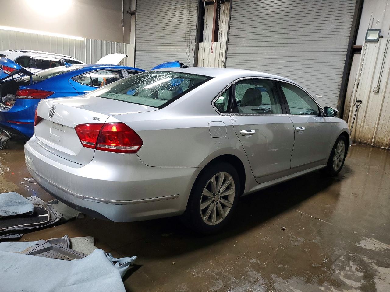 2012 VOLKSWAGEN PASSAT SEL photo 3