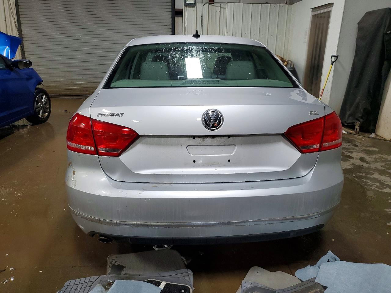 2012 VOLKSWAGEN PASSAT SEL photo 6