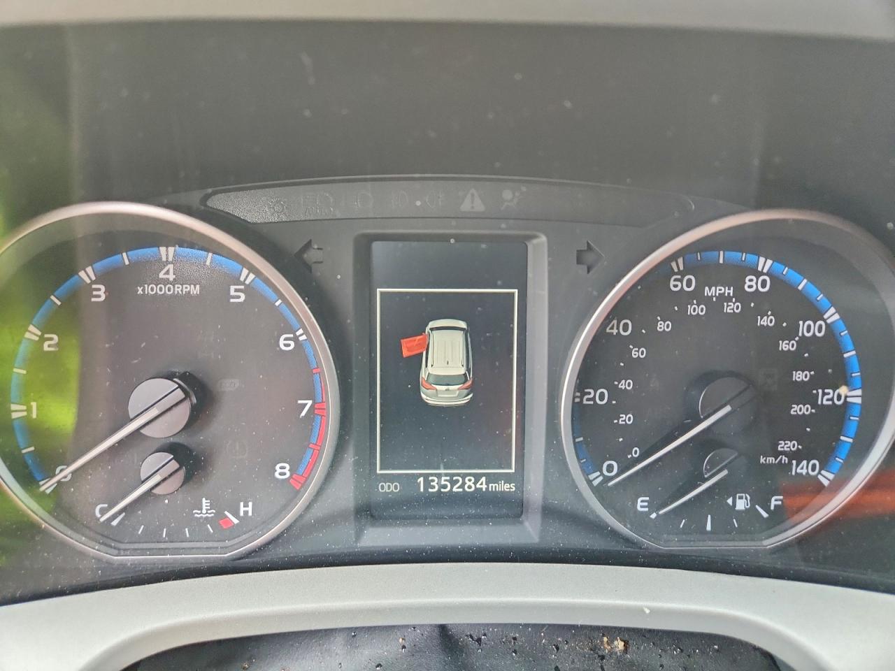 2017 TOYOTA RAV4 XLE photo 18