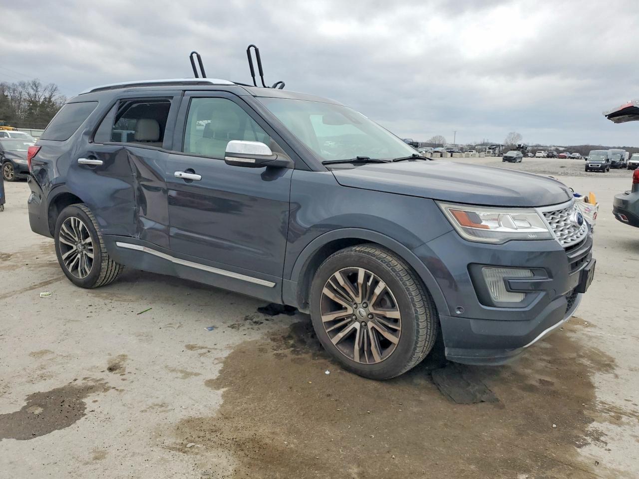 2017 FORD EXPLORER PLATINUM photo 4