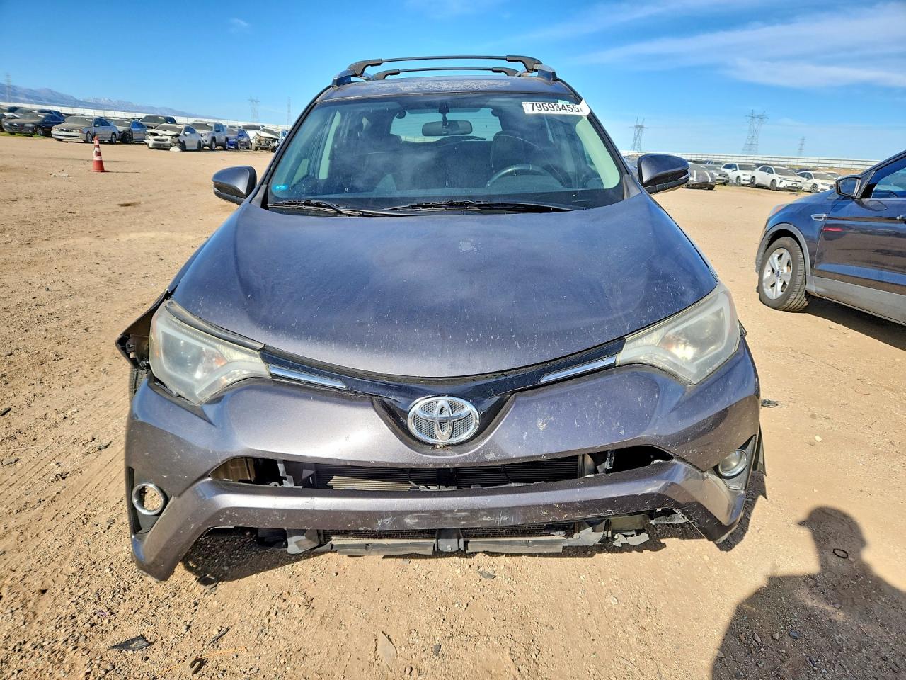2016 TOYOTA RAV4 XLE photo 9