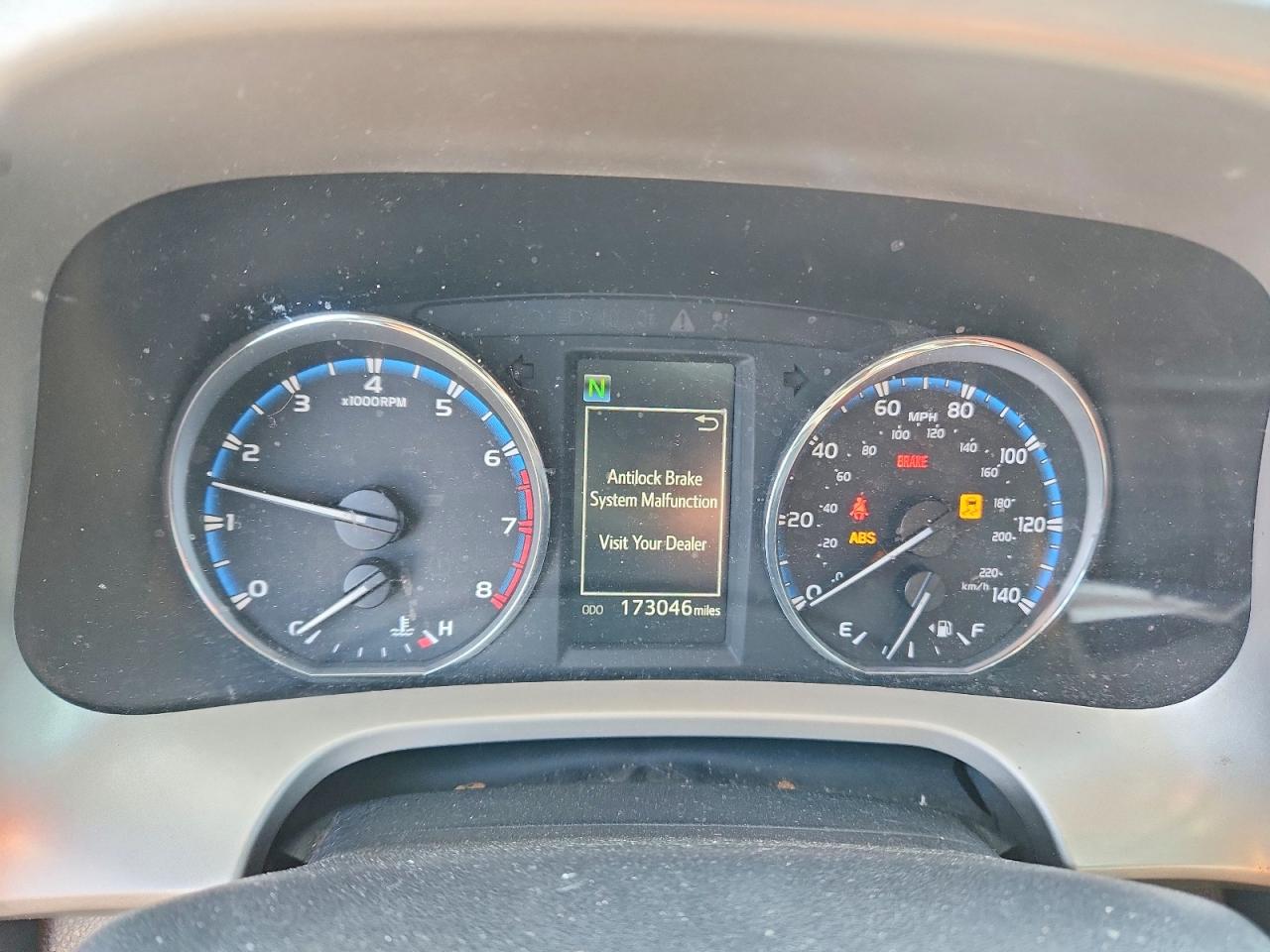 2016 TOYOTA RAV4 XLE photo 17