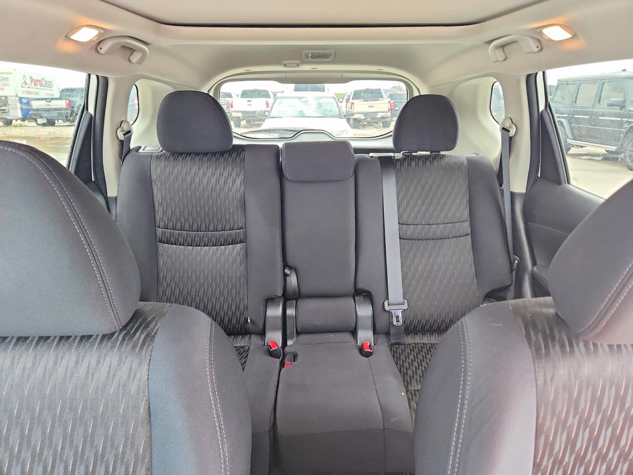2017 NISSAN ROGUE SV photo 19