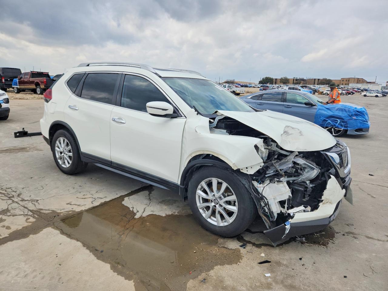 2017 NISSAN ROGUE SV photo 7