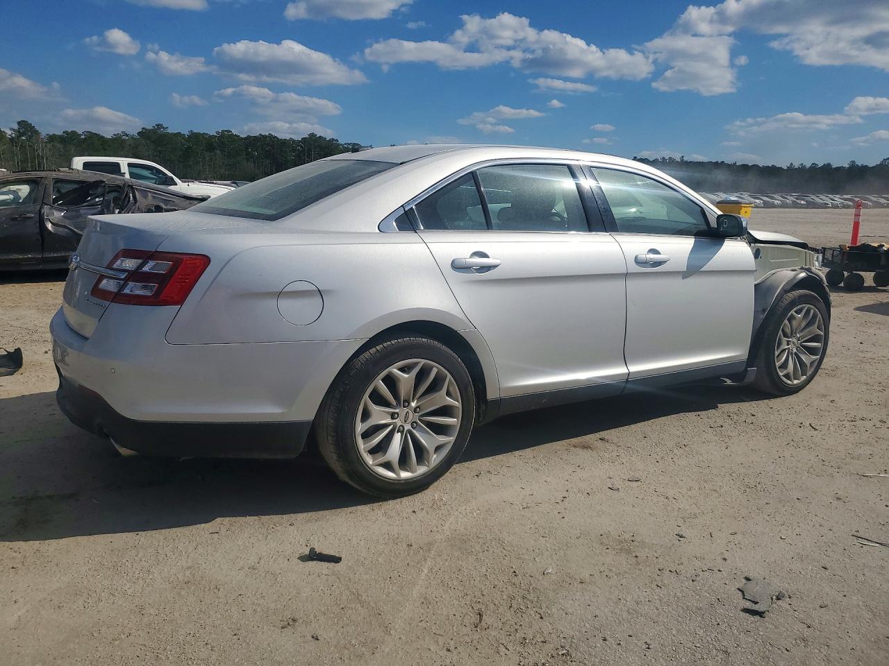 2018 FORD TAURUS LIMITED photo 3
