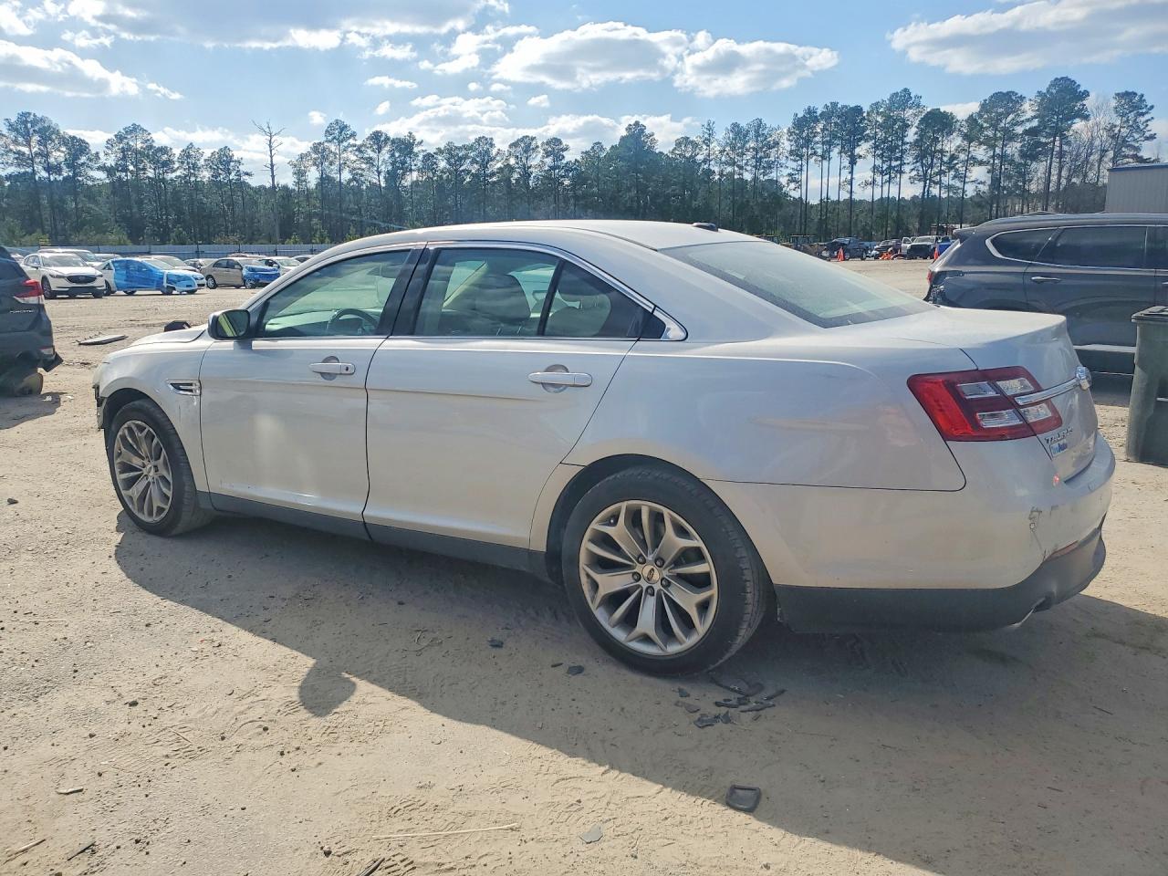 2018 FORD TAURUS LIMITED photo 2