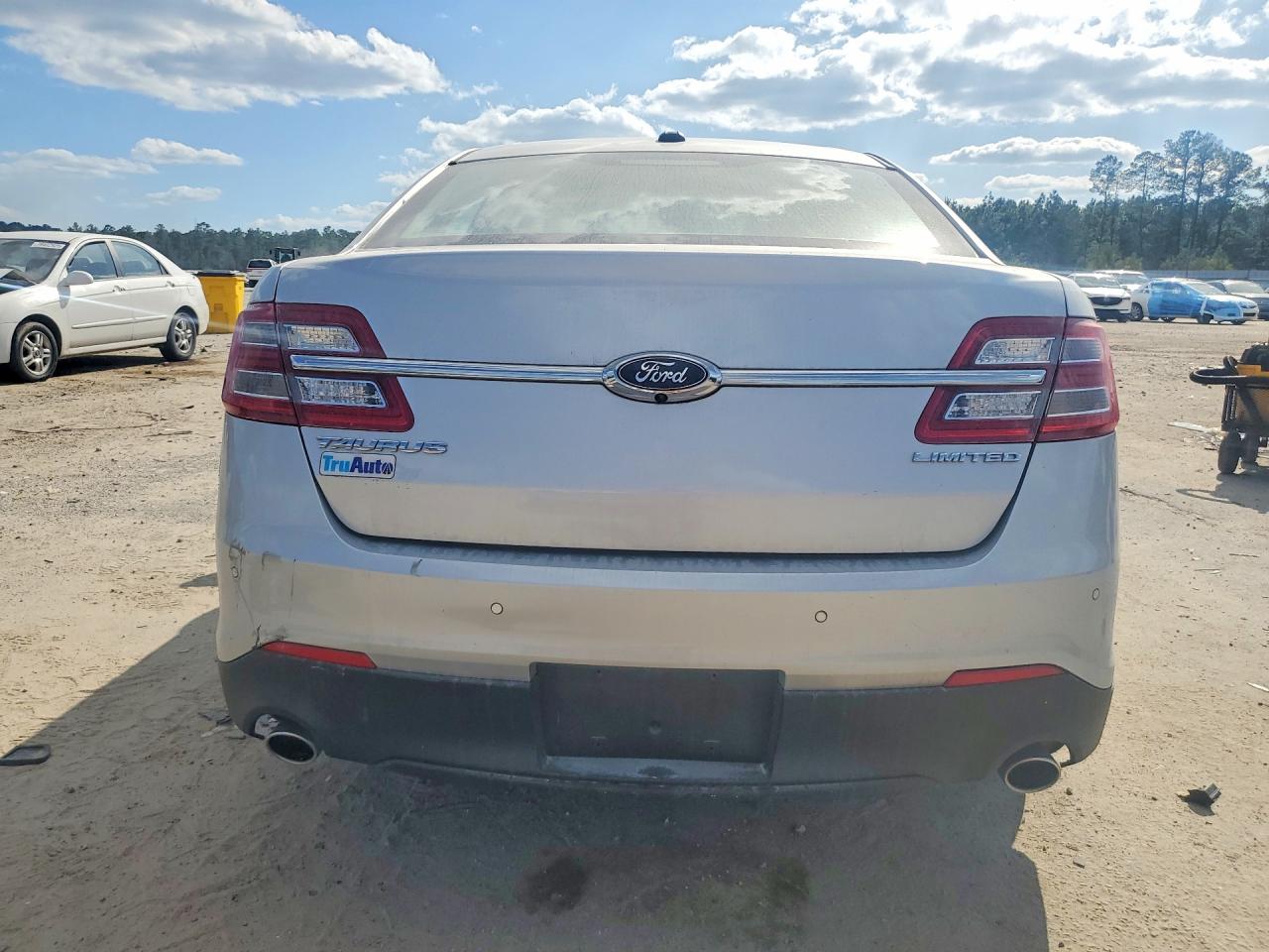 2018 FORD TAURUS LIMITED photo 6