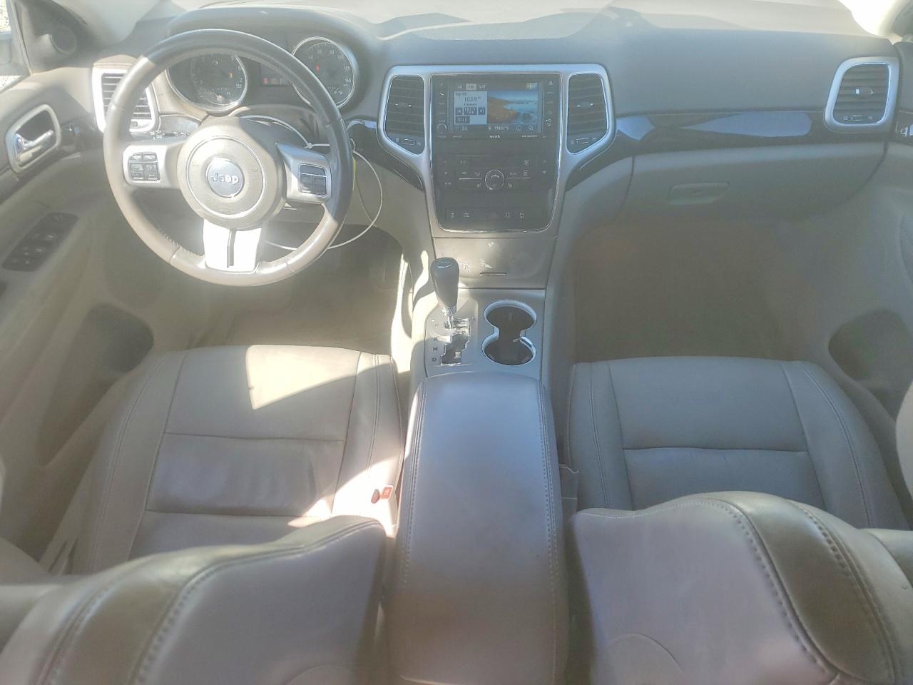 2012 JEEP GRAND CHEROKEE LAREDO photo 8