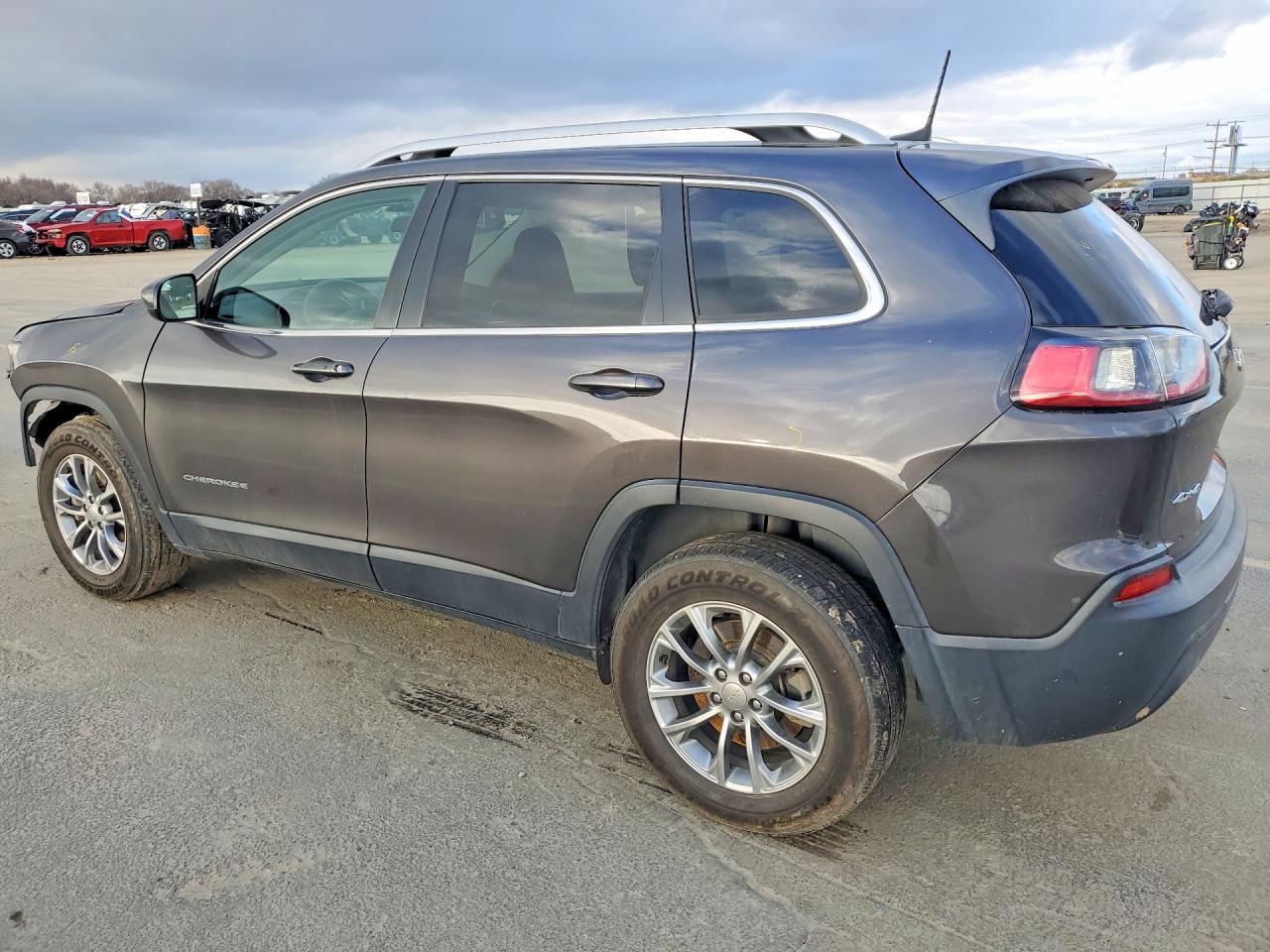 2019 JEEP CHEROKEE photo 2