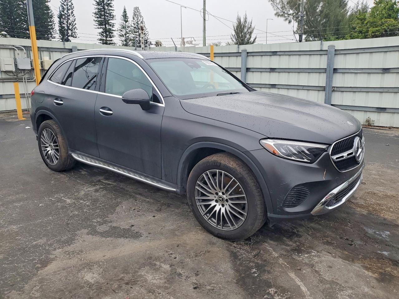 2024 MERCEDES-BENZ GLC 300 photo 4