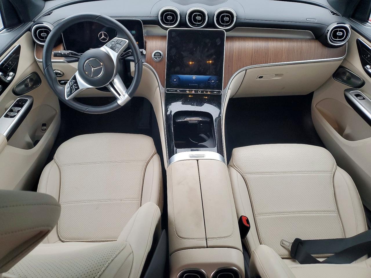 2024 MERCEDES-BENZ GLC 300 photo 8