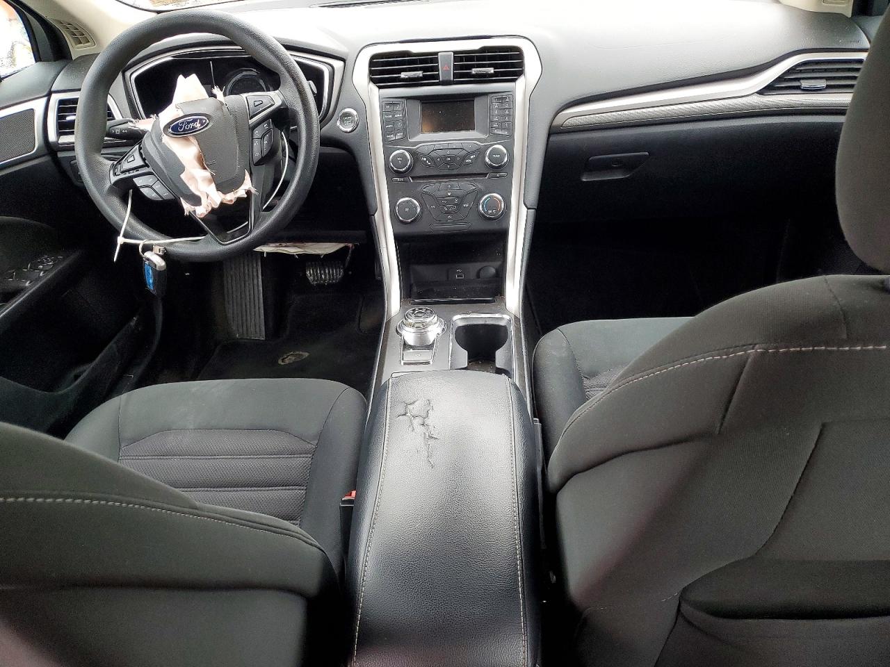 2017 FORD FUSION SE photo 22