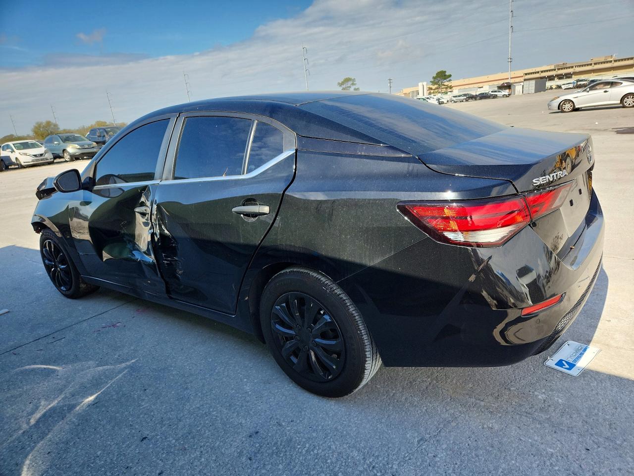 2024 NISSAN SENTRA photo 4