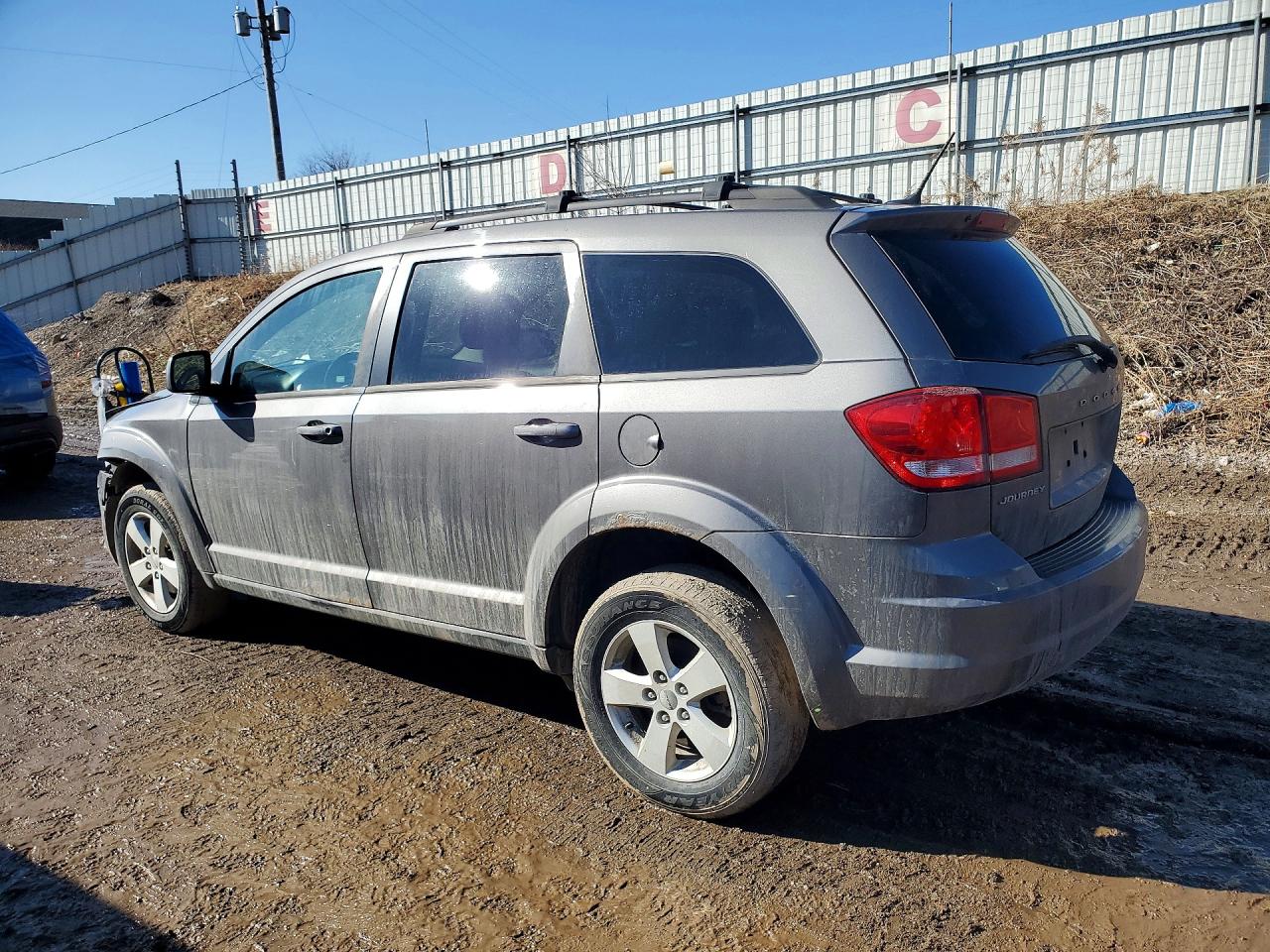 2013 DODGE JOURNEY SE photo 2