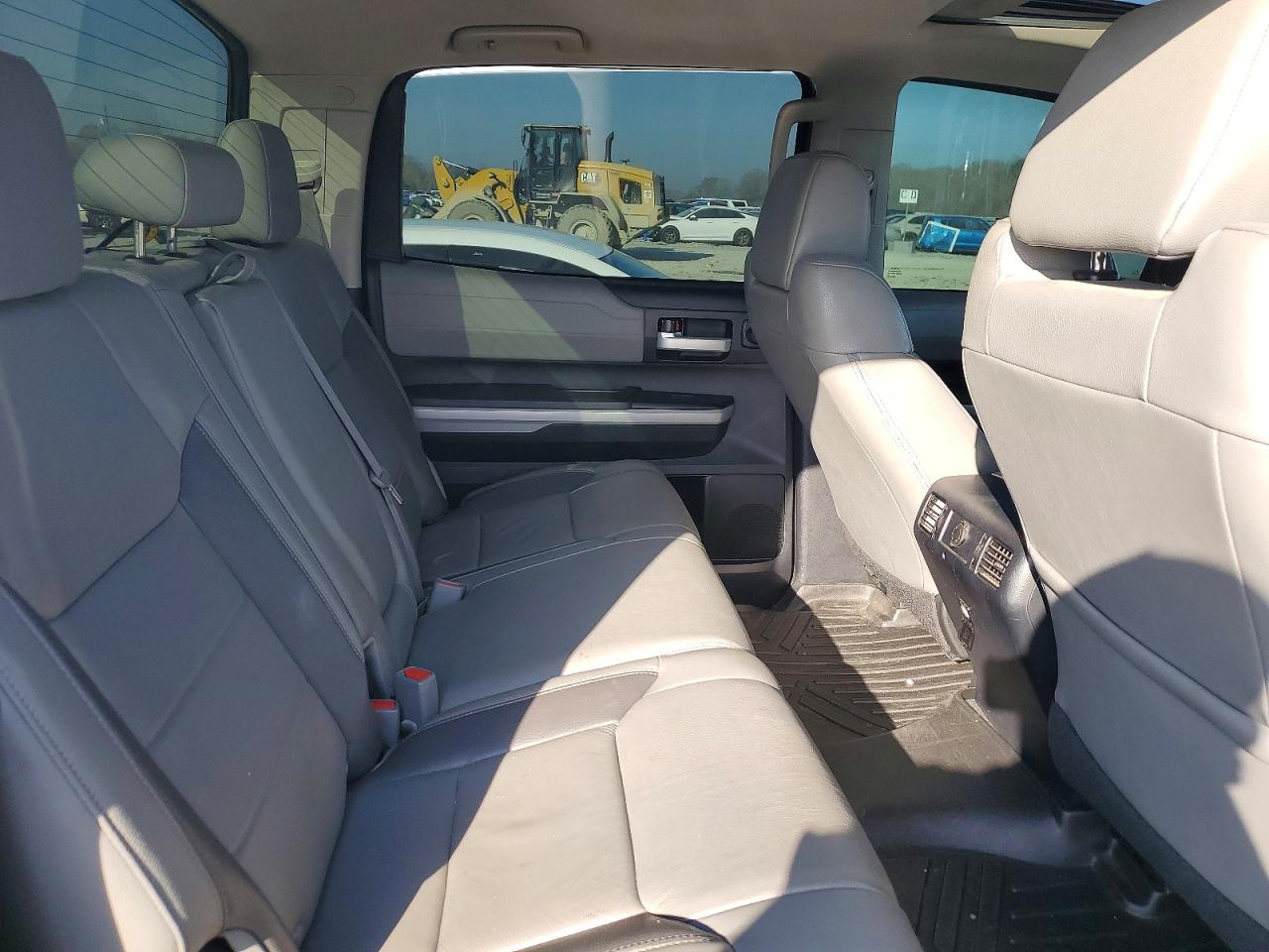 2018 TOYOTA TUNDRA LIMITED photo 10