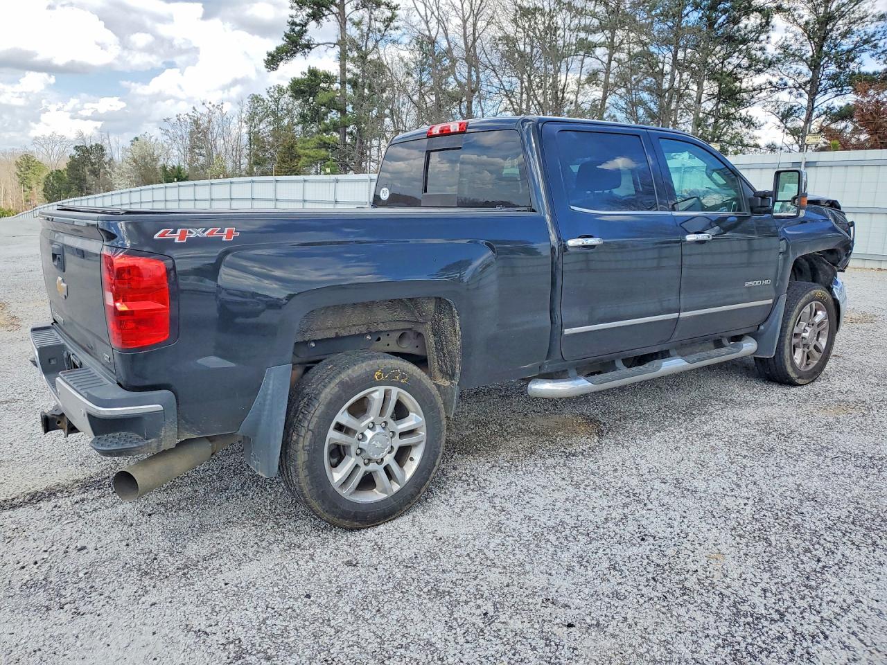 2015 CHEVROLET SILVERADO K2500 HEAVY DUTY LTZ photo 5