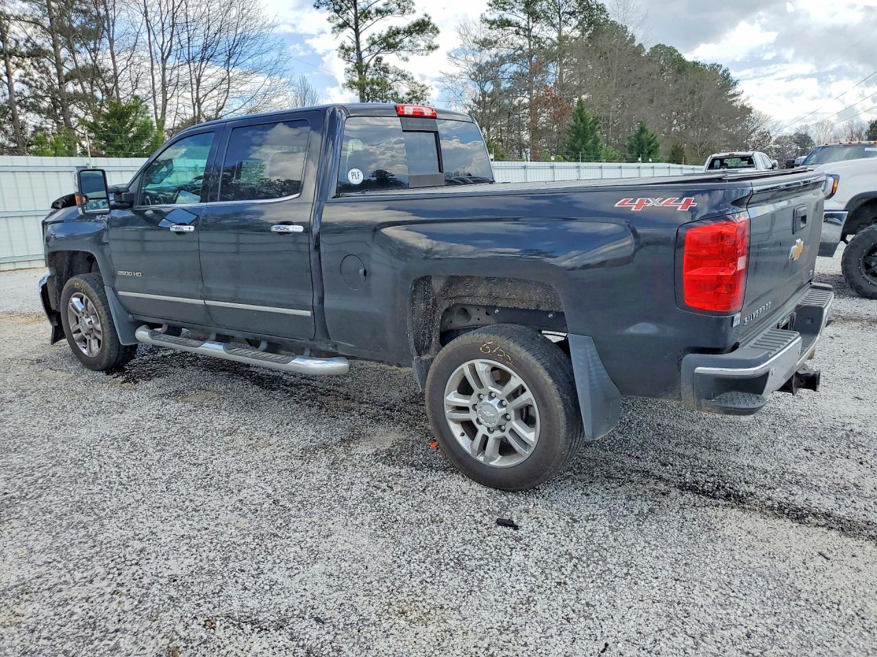 2015 CHEVROLET SILVERADO K2500 HEAVY DUTY LTZ photo 3