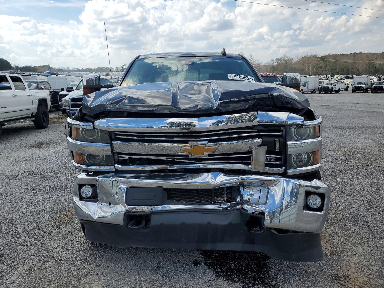 2015 CHEVROLET SILVERADO K2500 HEAVY DUTY LTZ photo 9