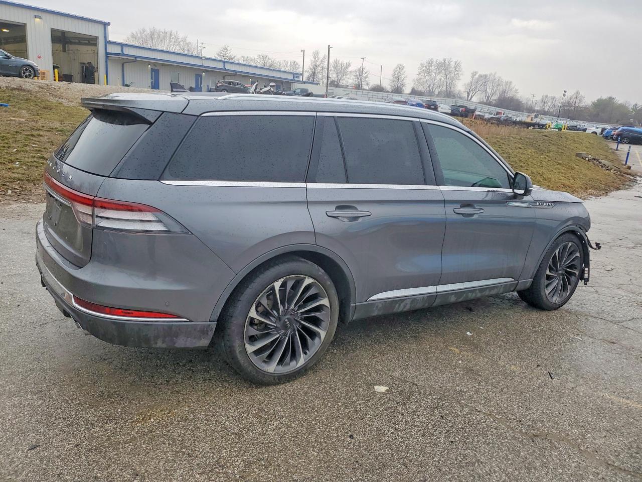 2021 LINCOLN AVIATOR RESERVE photo 3