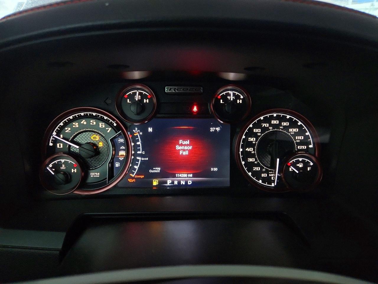 2016 RAM 1500 REBEL photo 17