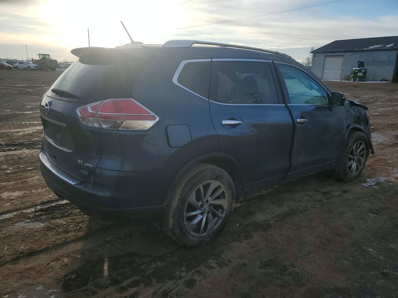 2014 NISSAN ROGUE photo 3
