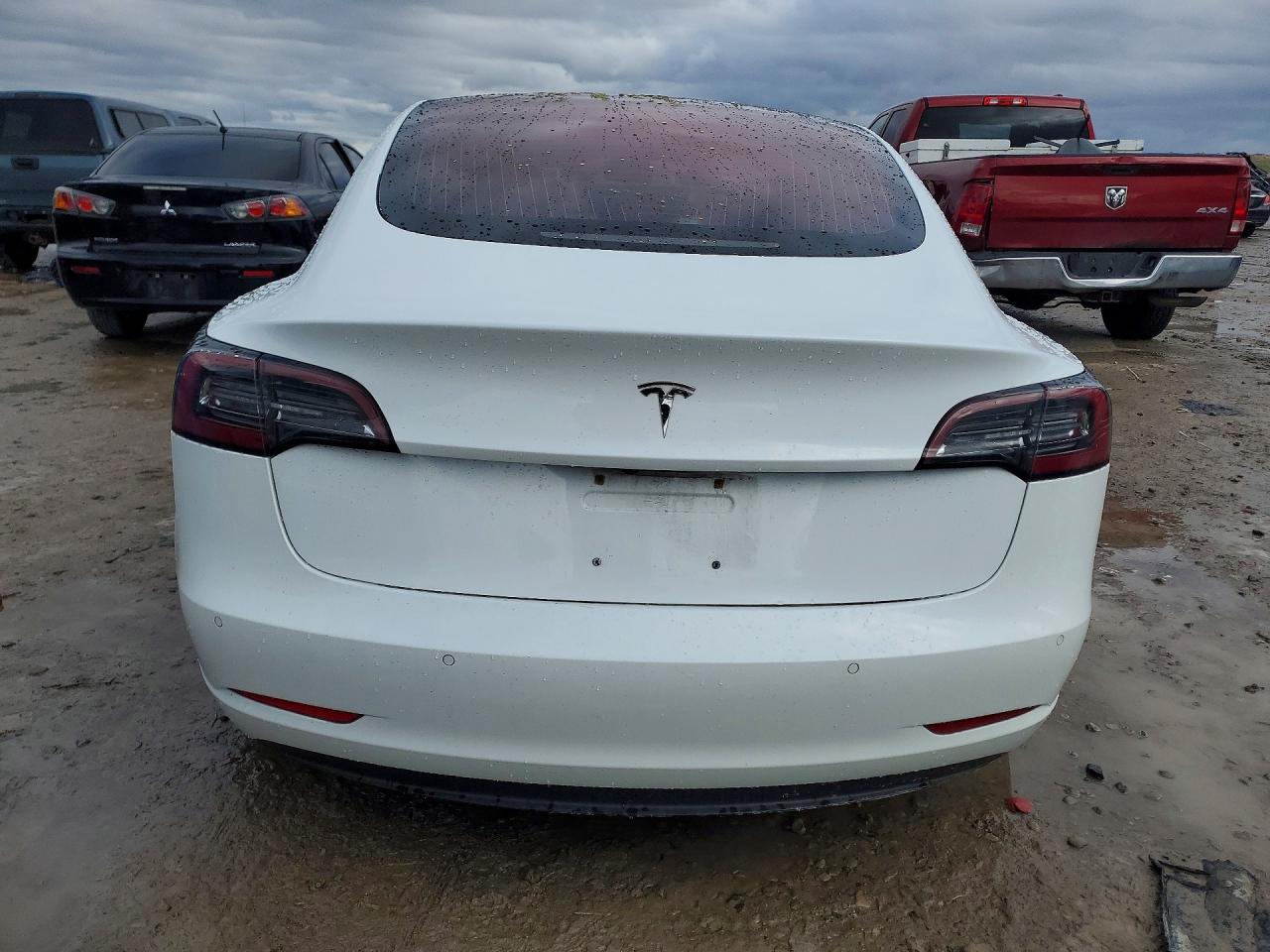 2018 TESLA MODEL 3 photo 6