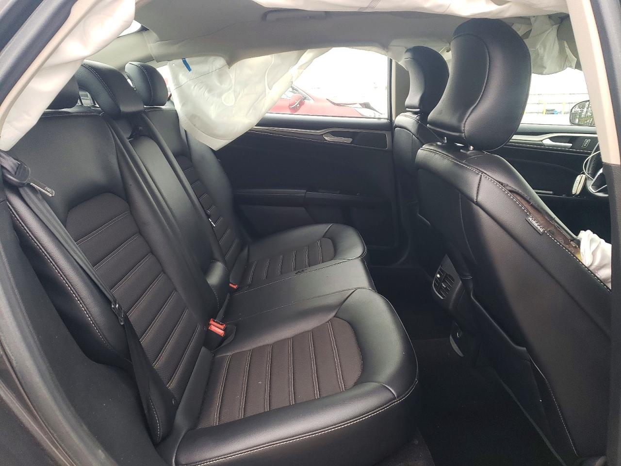 2017 FORD FUSION SE photo 28