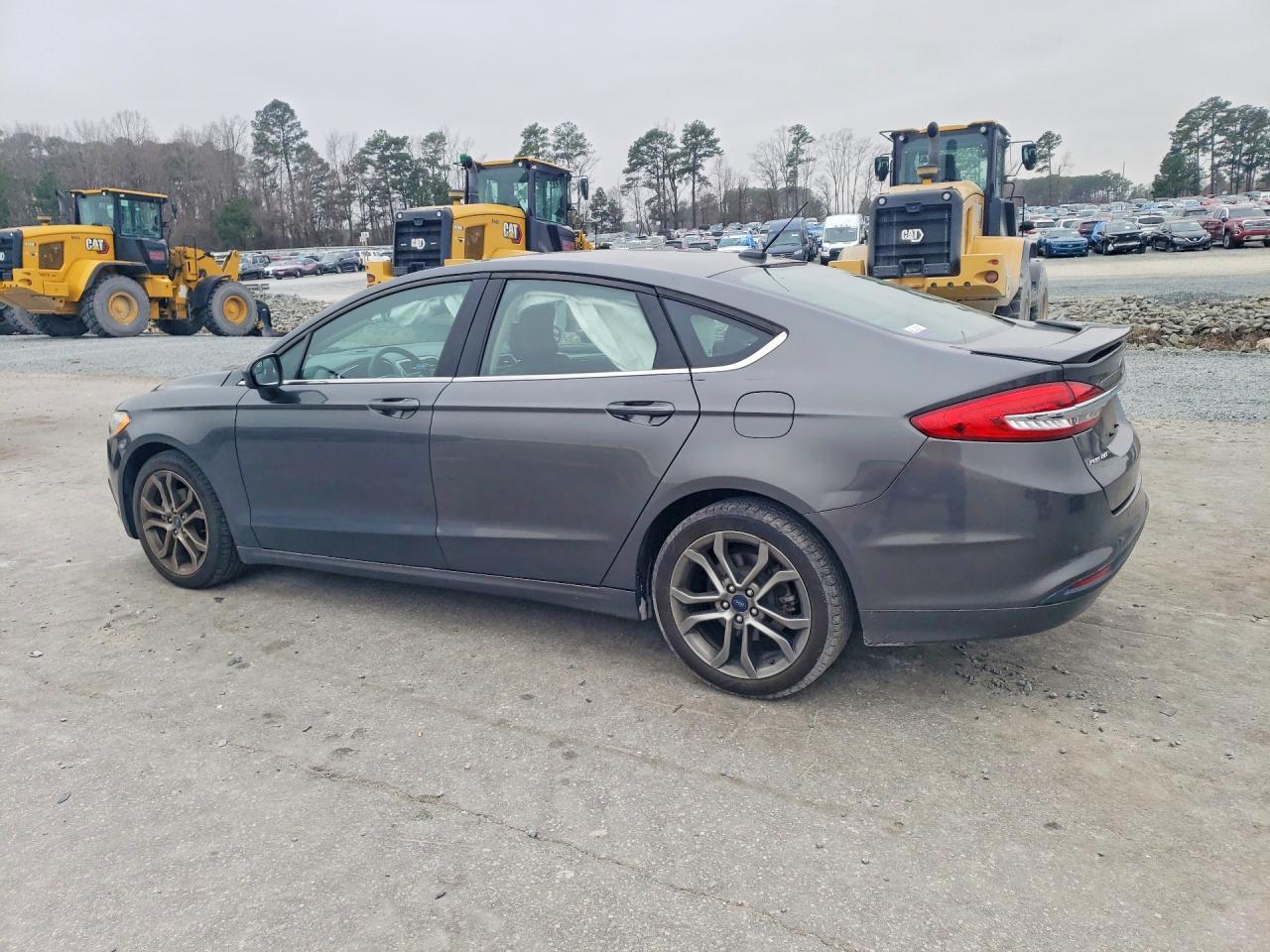 2017 FORD FUSION SE photo 4