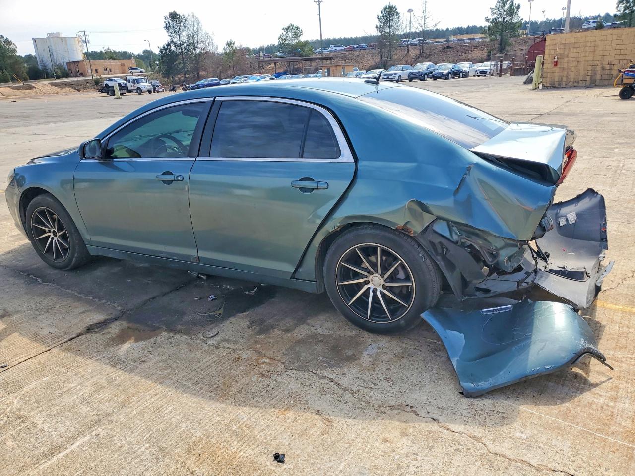 2009 CHEVROLET MALIBU photo 2