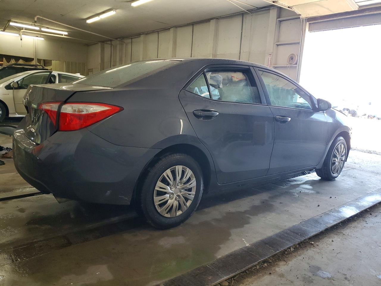 2016 TOYOTA COROLLA L photo 3