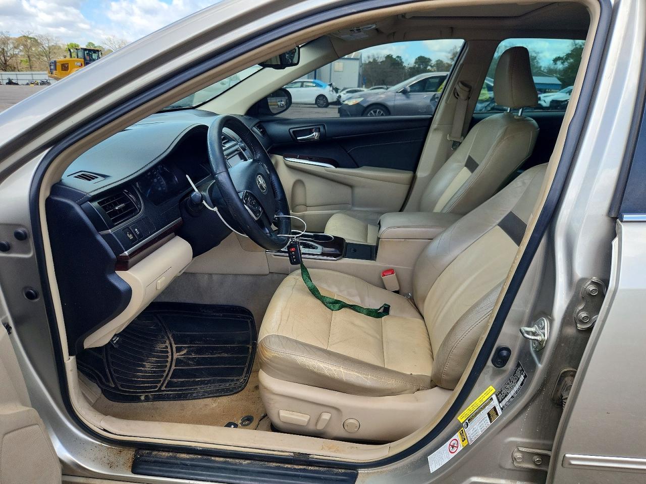 2014 TOYOTA CAMRY XLE V6 photo 19