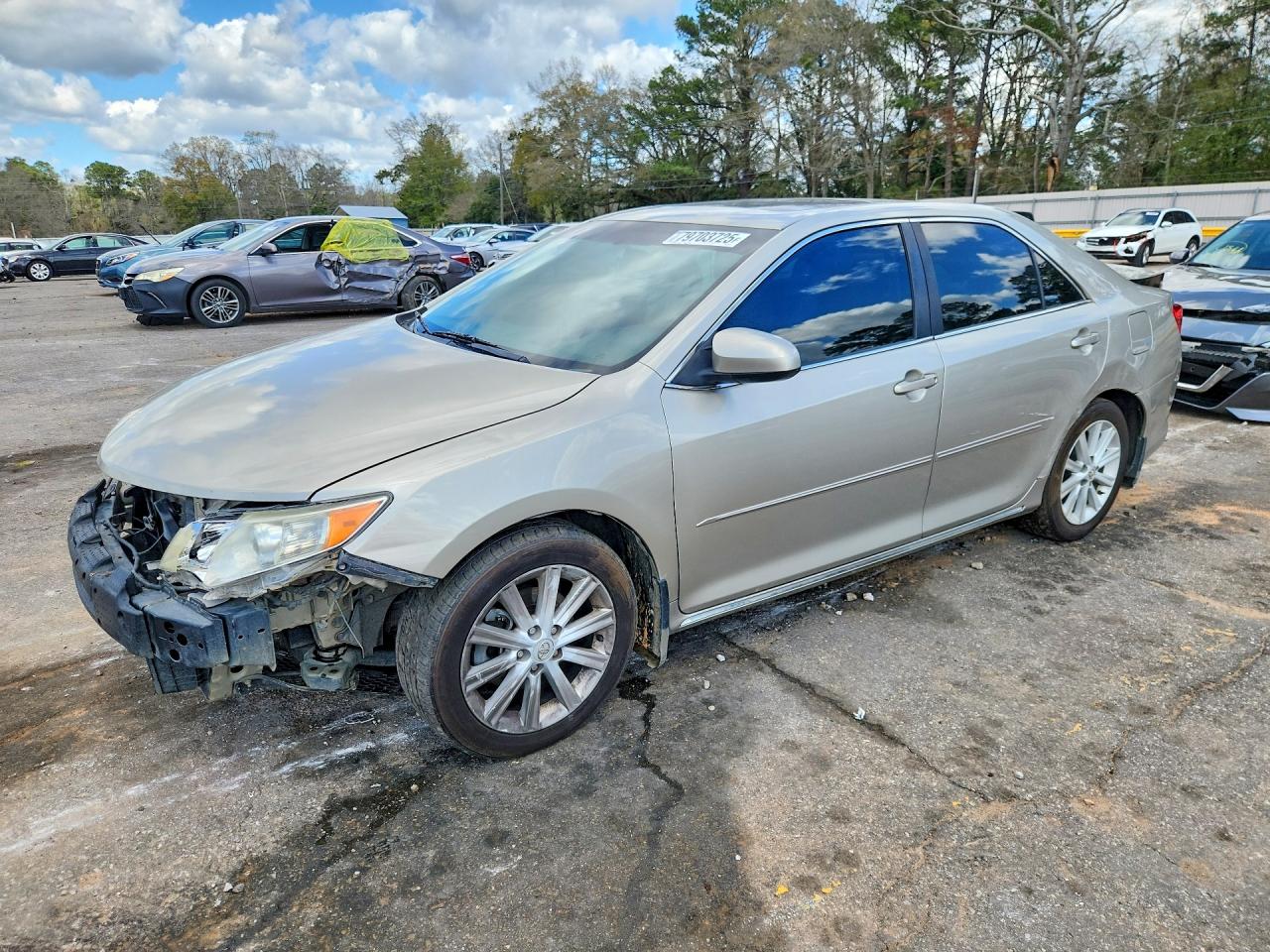 2014 TOYOTA CAMRY