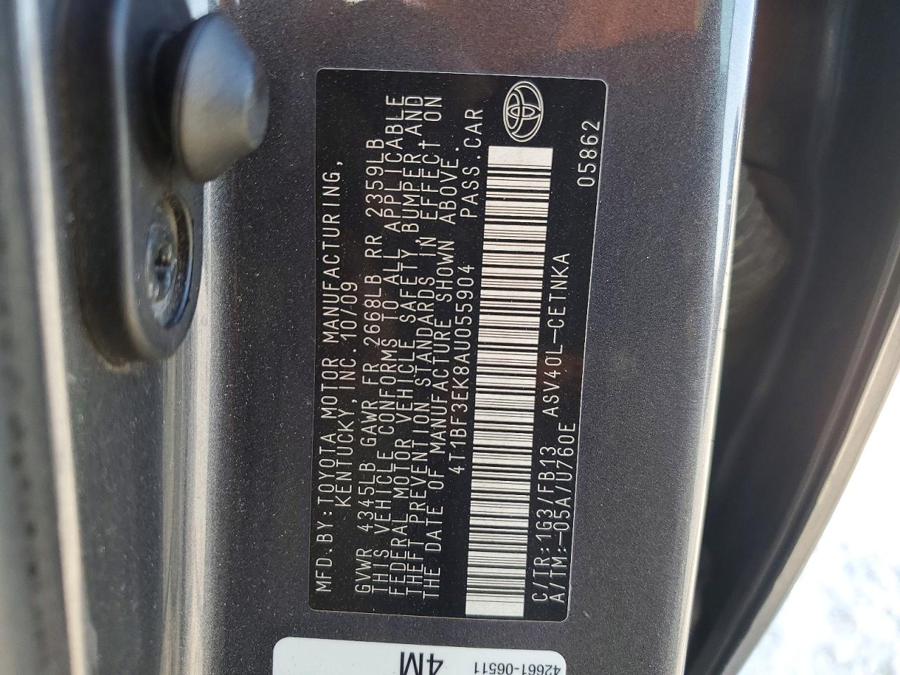 2010 TOYOTA CAMRY LE photo 23