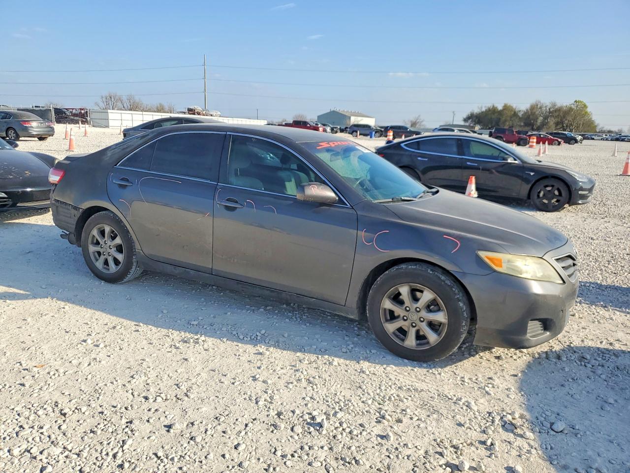 2010 TOYOTA CAMRY LE photo 7