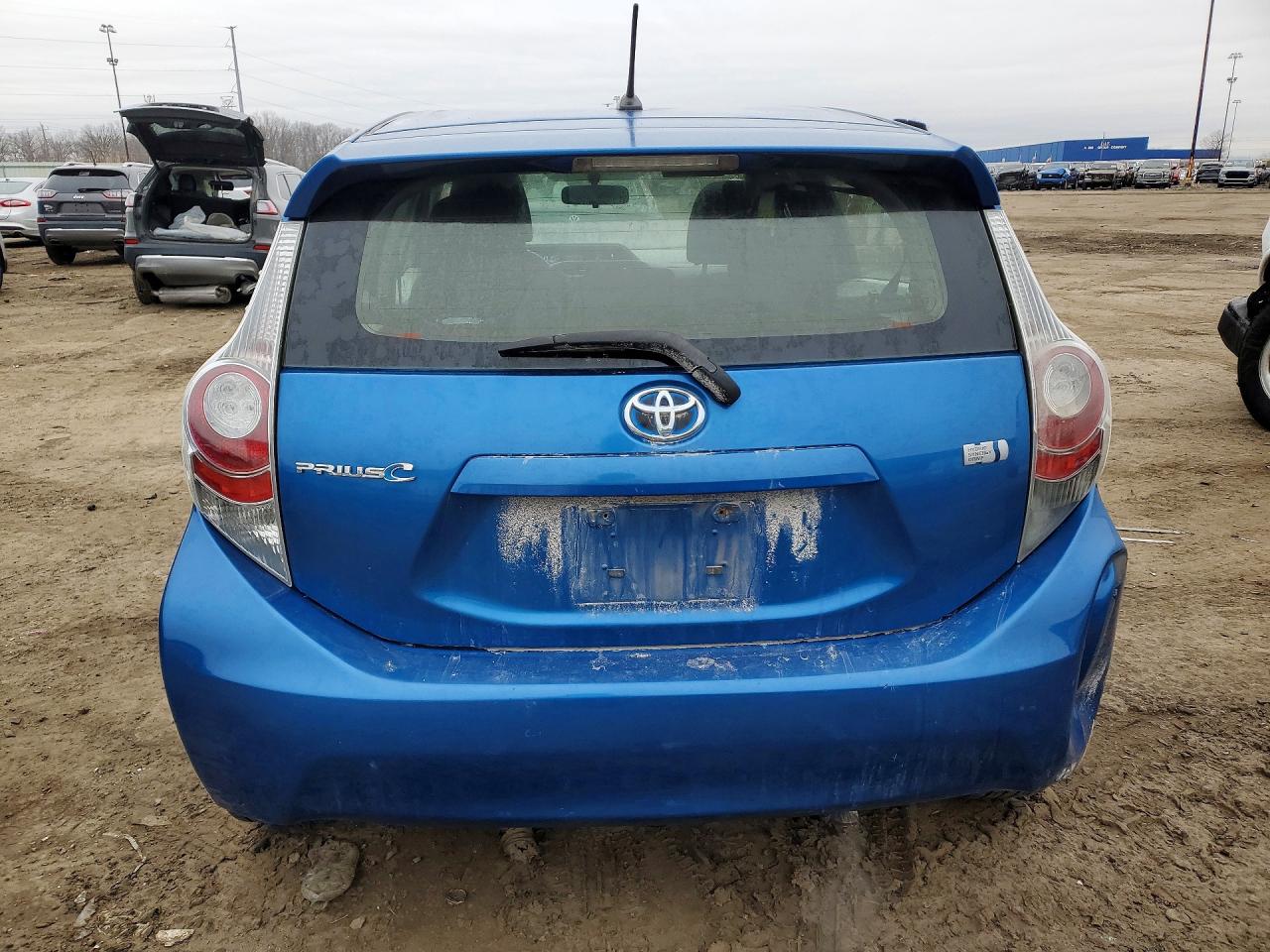 2014 TOYOTA PRIUS photo 11