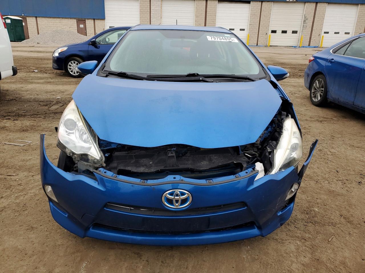 2014 TOYOTA PRIUS photo 9