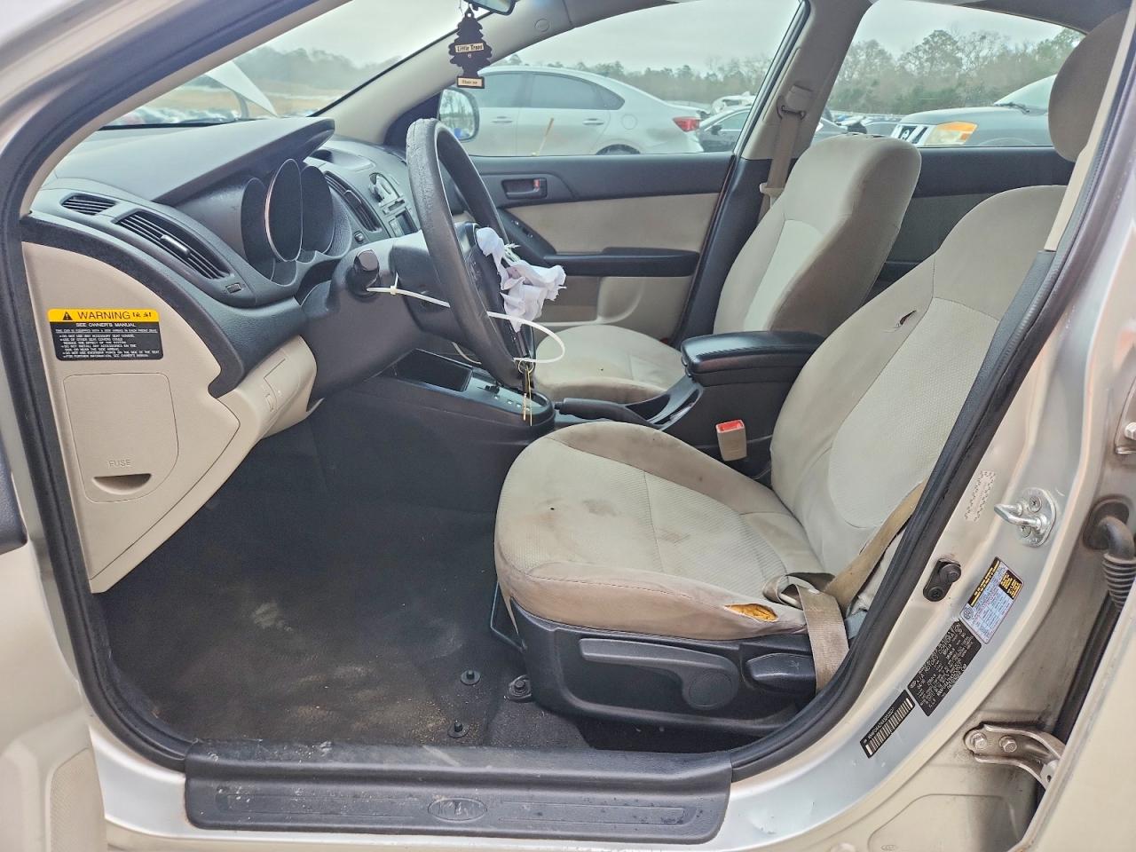 2010 KIA FORTE EX photo 7