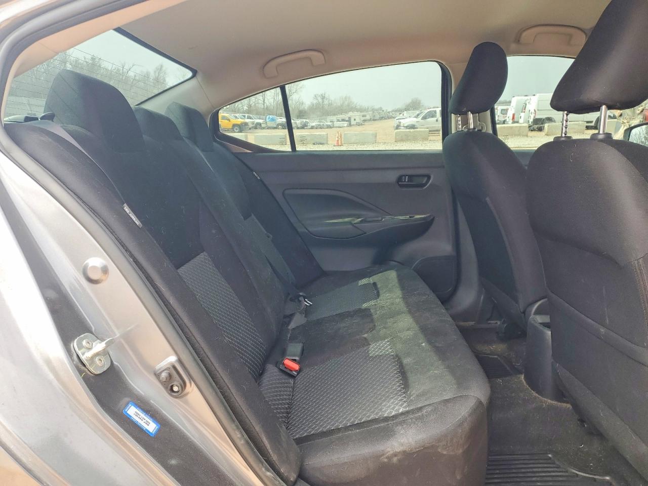 2021 NISSAN VERSA S photo 10